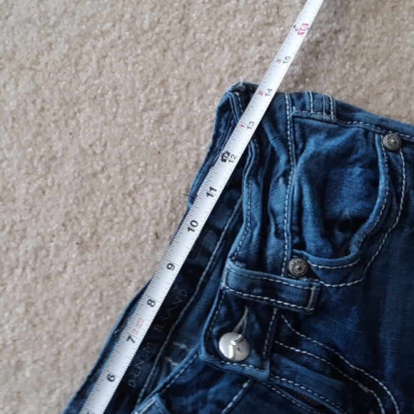 Miss Me Capri - Picture 9 of 13